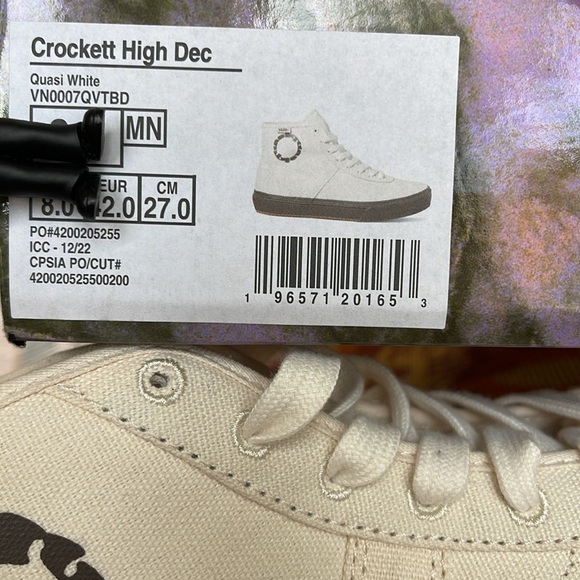 Vans Men’s Crockett High Decon X 
Quasi White
VN0007QVTBD
Sneakers - Picture 9 of 16